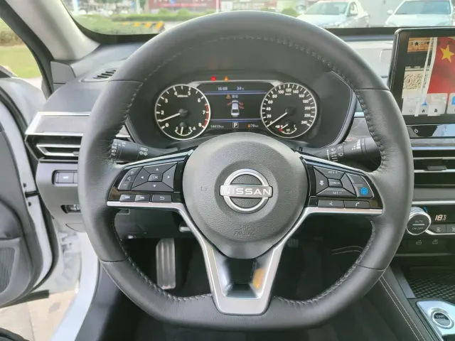 Nissan Teana — Фото автомобиля 9