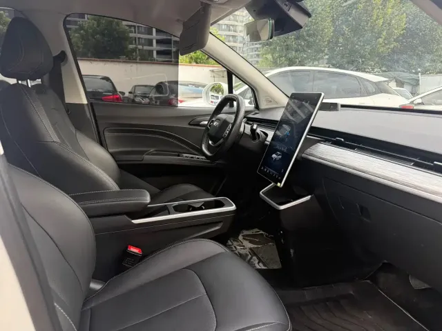 Nezha Auto Nezha AYA 2023 Model 401 — Фото автомобиля 4