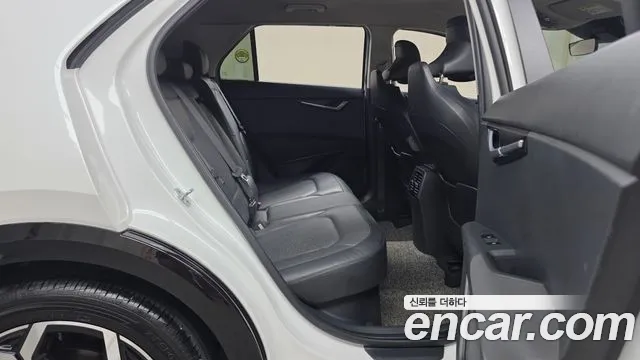 Kia Niro — Фото автомобиля 11