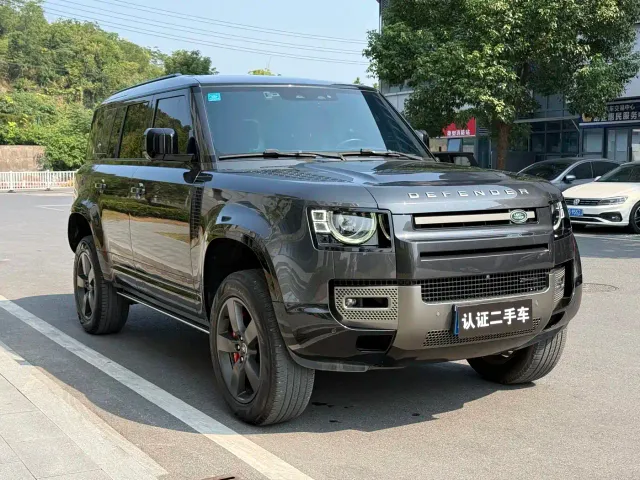 Land Rover Defender — Фото автомобиля 3