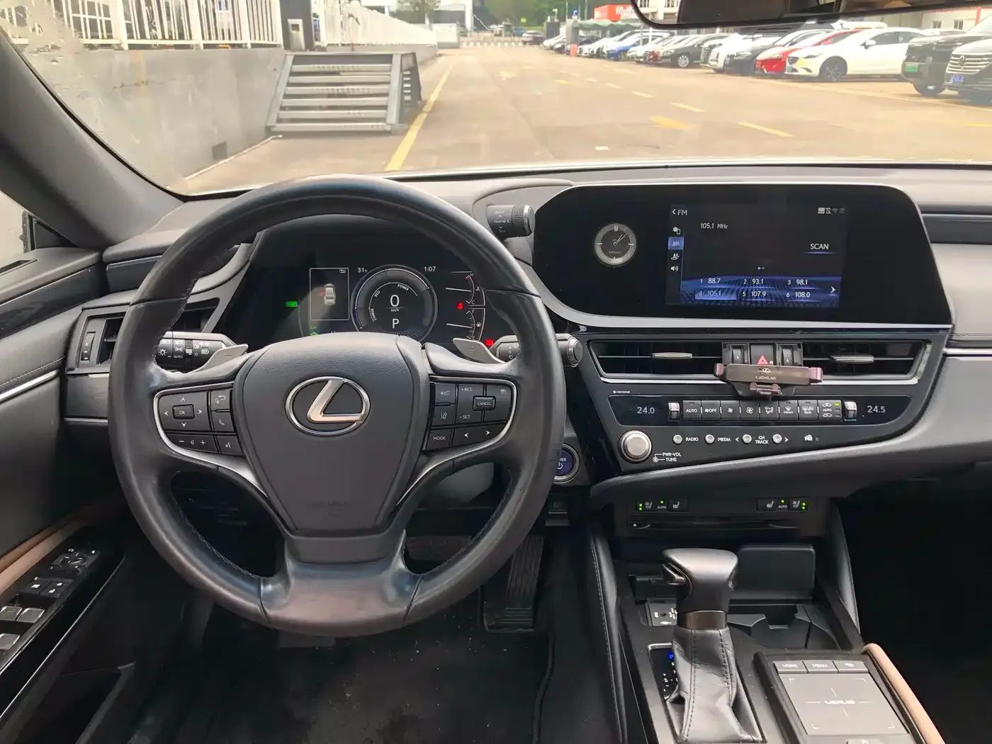 Lexus Lexus ES 2021 300h Luxury Edition — Фото автомобиля 14
