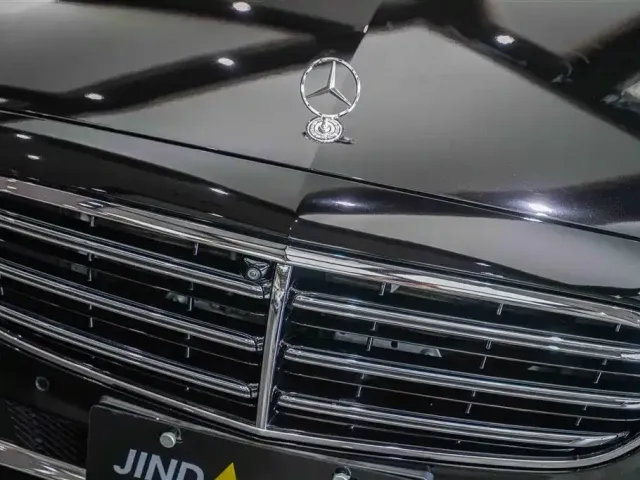 Mercedes-Benz E-Class — Фото автомобиля 6