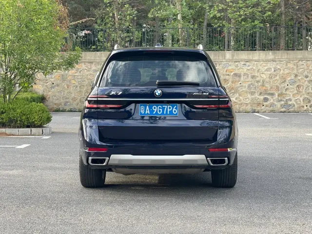 BMW X7 — Фото автомобиля 9