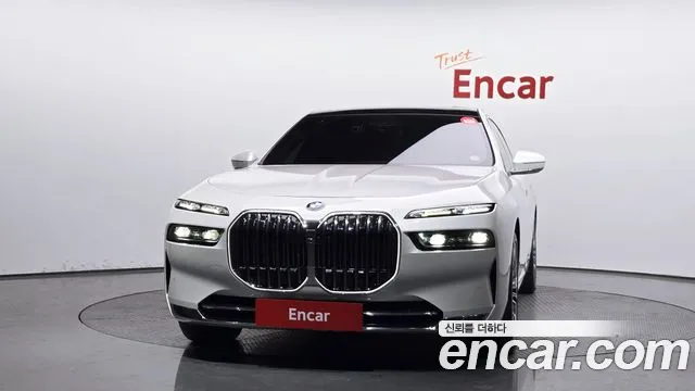BMW 7-Series 7 серия (G70) 740i sDrive Design Pure Excellence — Фото автомобиля 3