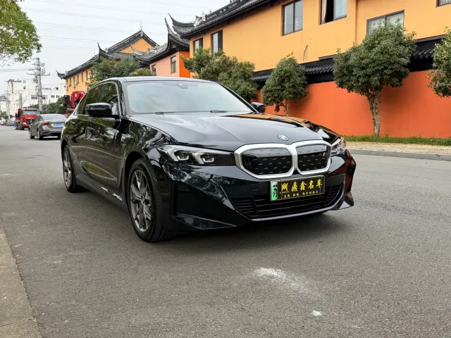 BMW i3 — Фото автомобиля 3
