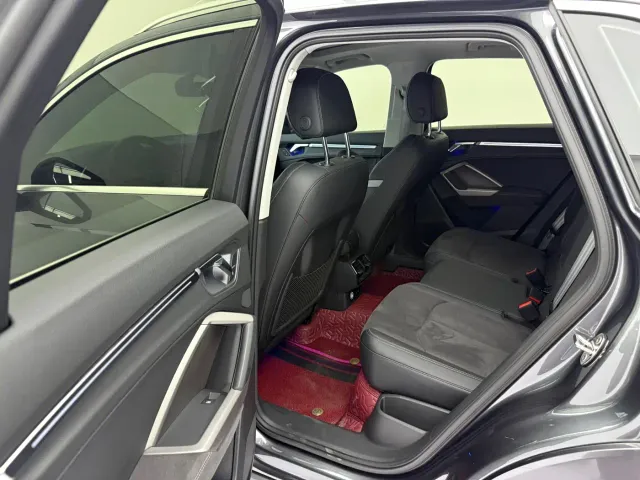 Audi Q3 — Фото автомобиля 14
