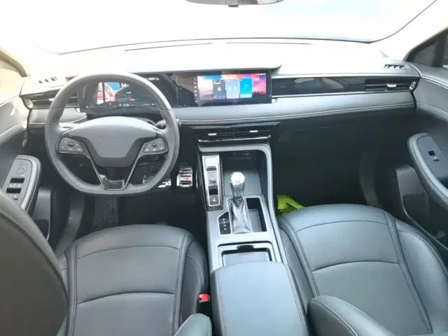 Roewe i5 — Фото автомобиля 9