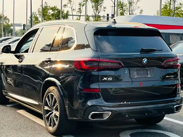 BMW X5 — Фото автомобиля 7