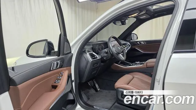BMW X5 xDrive 40i M Sport — Фото автомобиля 13