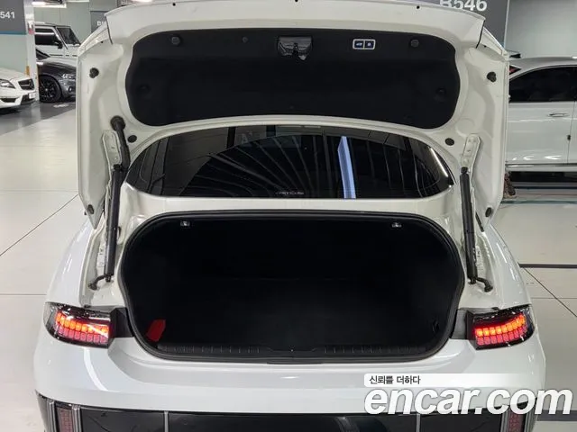 Hyundai Ioniq 6 — Фото автомобиля 5