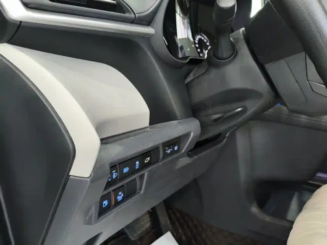 Toyota Sienna — Фото автомобиля 8