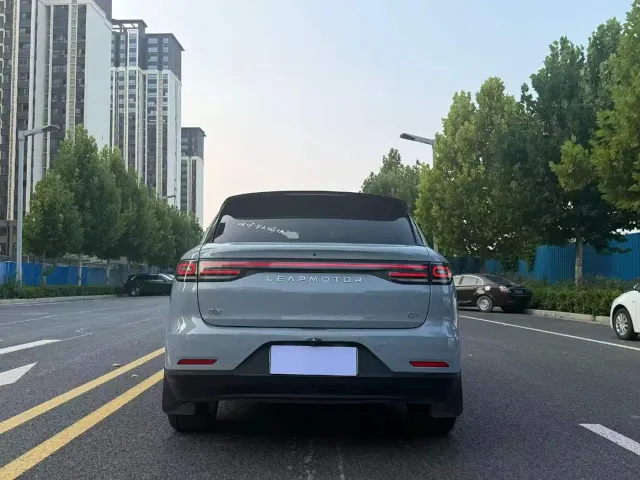 Leapmotor C11 — Фото автомобиля 9