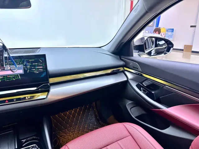 BMW 5 Series — Фото автомобиля 20