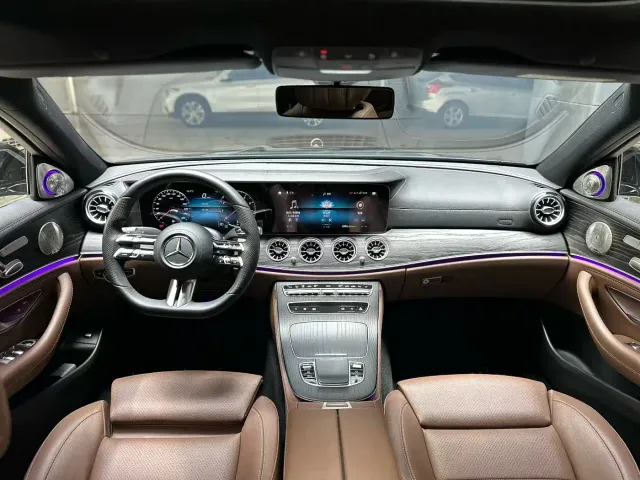 Mercedes-Benz E-Class — Фото автомобиля 5