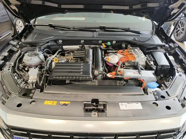 Volkswagen Passat — Фото автомобиля 19