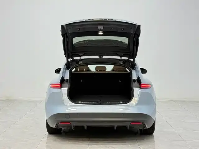 Nio ET5 Touring — Фото автомобиля 11