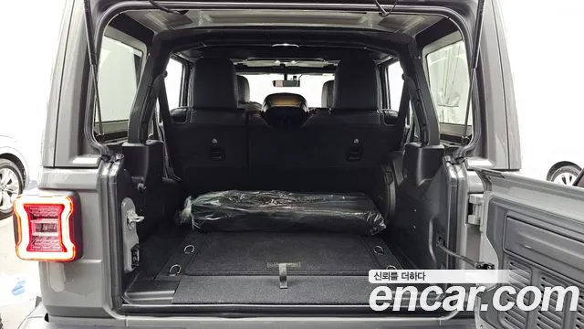 Jeep Wrangler Wrangler (JL) 2.0 Overland 4 двери — Фото автомобиля 20