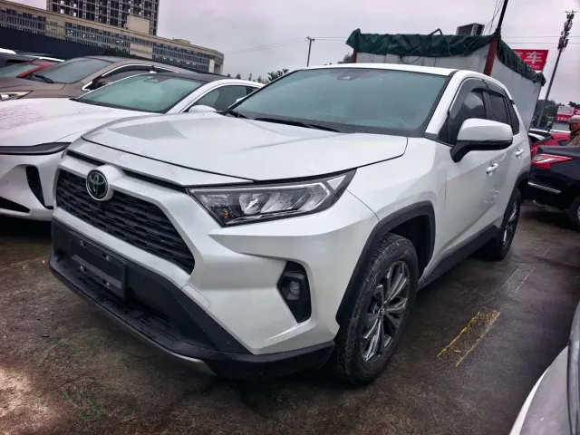 Фотография автомобиля — Toyota RAV4