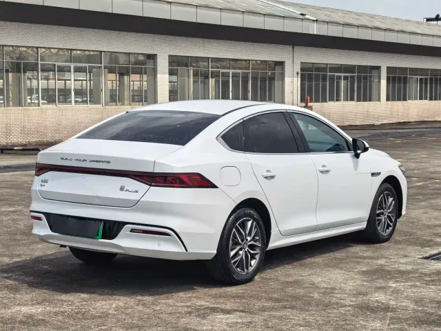 BYD Qin PLUS — Фото автомобиля 5