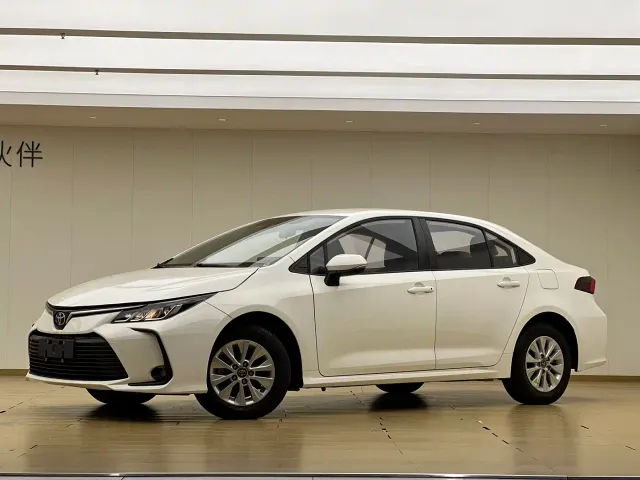 Фотография автомобиля — Toyota Corolla