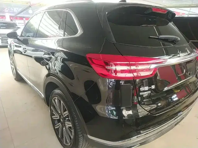 Hongqi HS5 — Фото автомобиля 4