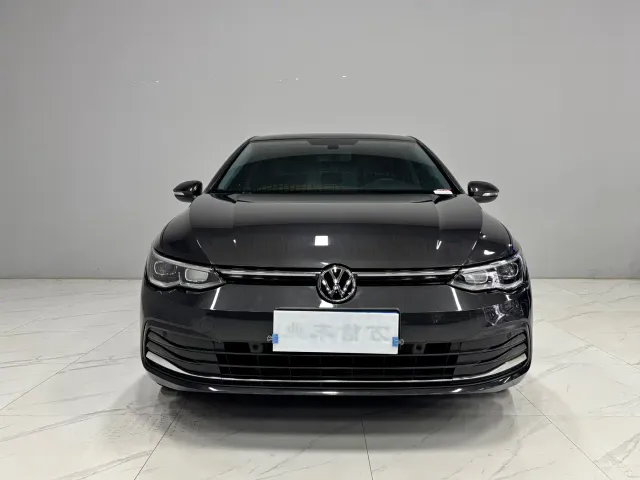 Volkswagen Golf — Фото автомобиля 2