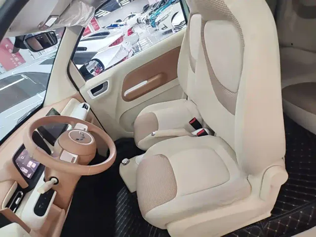 Wuling Hongguang Mini EV — Фото автомобиля 14