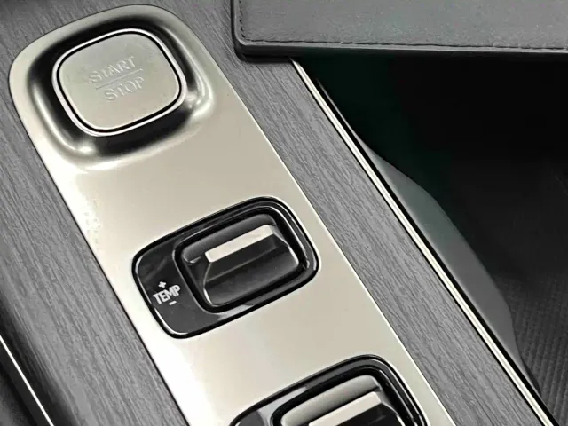 Xiaomi SU7 — Фото автомобиля 19