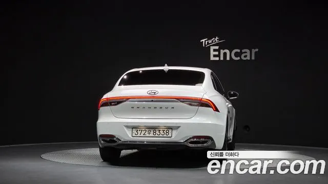 Hyundai Grandeur Новый Grandeur IG — Фото автомобиля 4