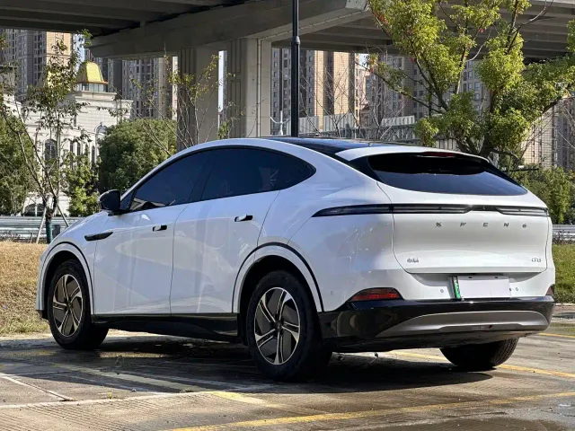 Xpeng G6 — Фото автомобиля 14