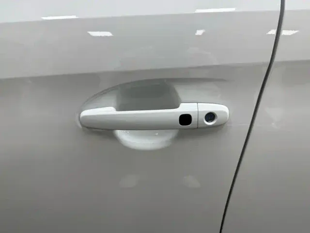 Toyota YARiS L Zhi Xuan — Фото автомобиля 16