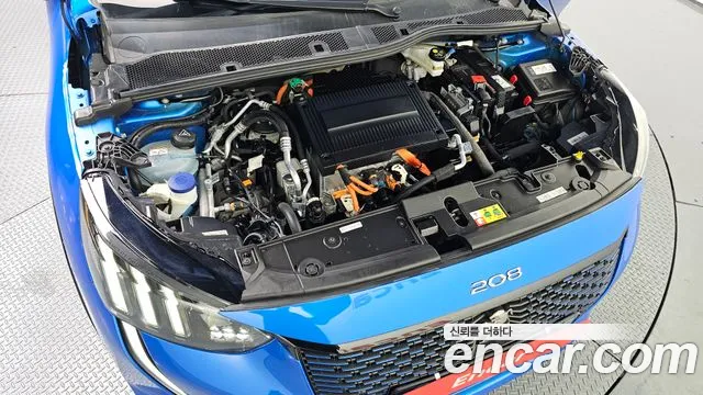 Peugeot 208 — Фото автомобиля 5
