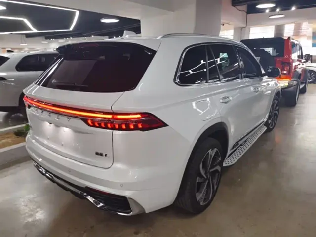Geely Xingyue L 2023 2.0TD High-power Automatic 2WD Flagship — Фото автомобиля 6