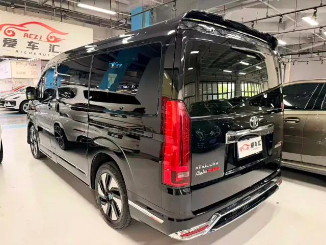 Toyota HIACE — Фото автомобиля 21