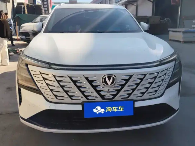 Changan CS75 Plus — Фото автомобиля 2