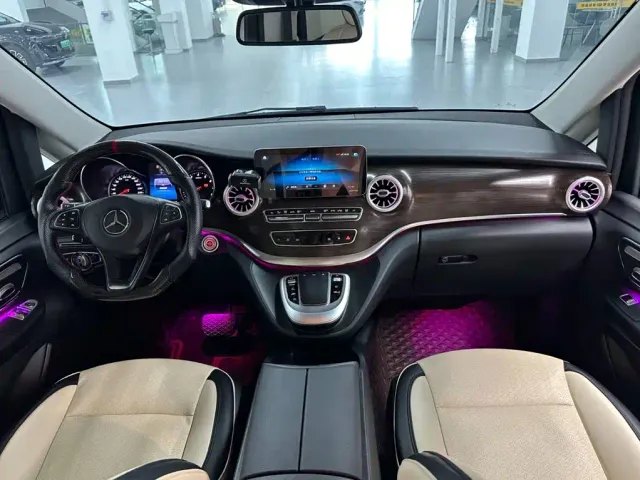 Mercedes-Benz V-Class — Фото автомобиля 6