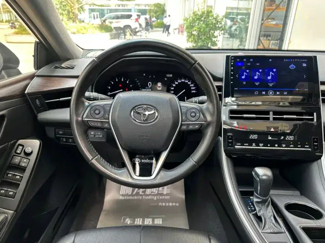 Toyota Avalon — Фото автомобиля 9