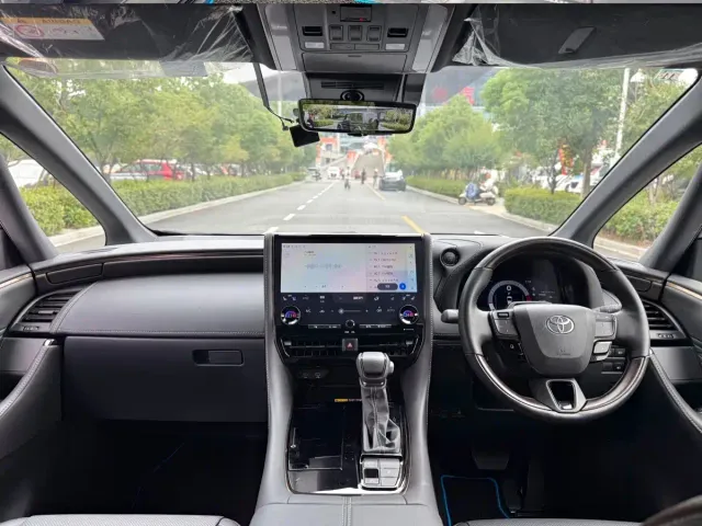 Toyota Alphard — Фото автомобиля 5