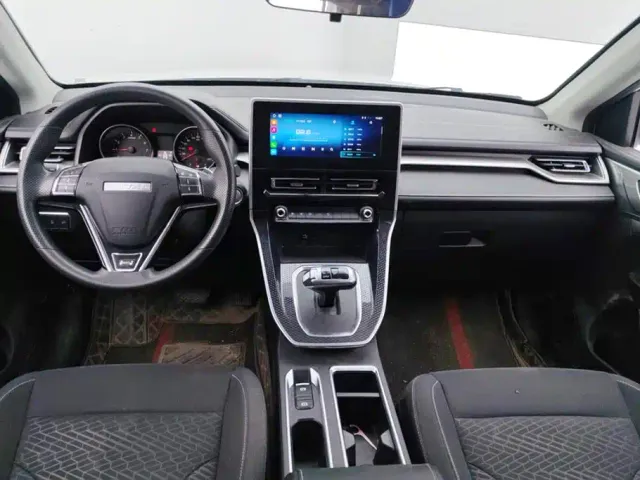 Haval M6 — Фото автомобиля 12