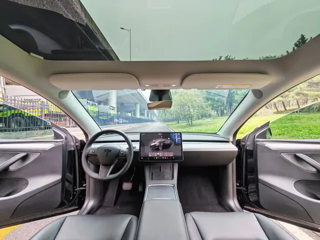 Tesla Model Y — Фото автомобиля 6