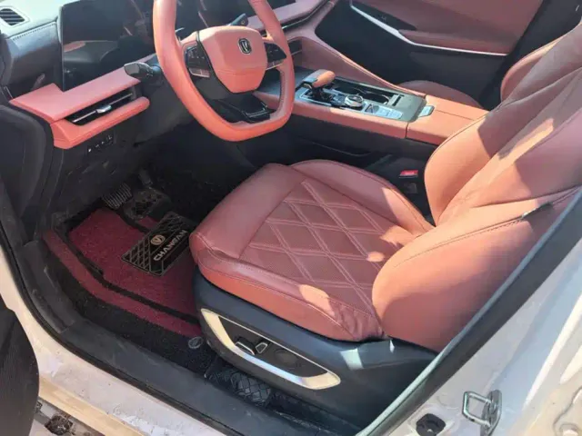 Changan CS75 Plus — Фото автомобиля 9