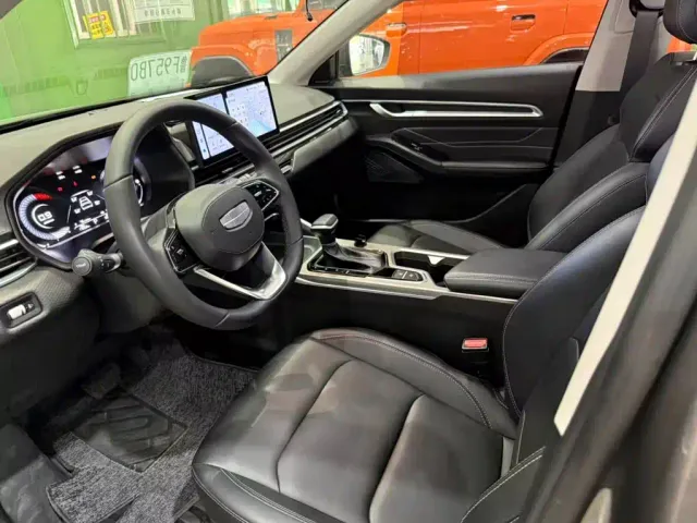 Geely Emgrand — Фото автомобиля 9