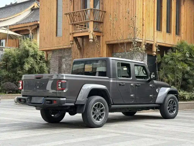 Jeep Gladiator — Фото автомобиля 21