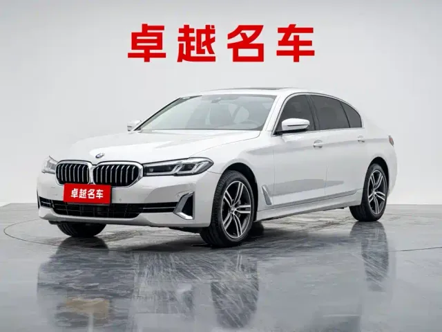 Фотография автомобиля — BMW 5 Series
