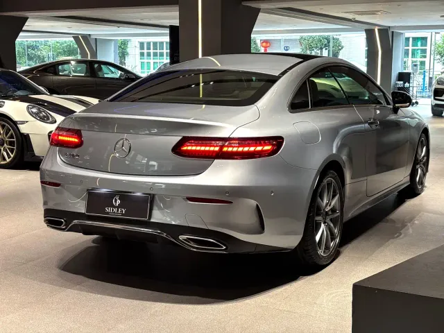 Mercedes-Benz E-Class — Фото автомобиля 13