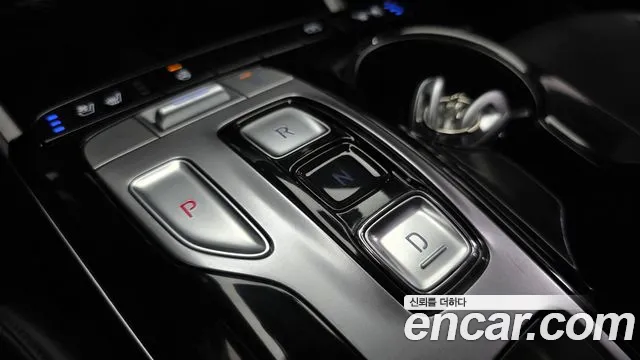 Hyundai Tucson Tucson (NX4) Дизель 2.0 2WD — Фото автомобиля 9