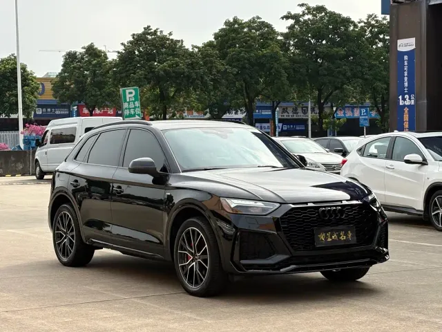 Audi Q5L — Фото автомобиля 3
