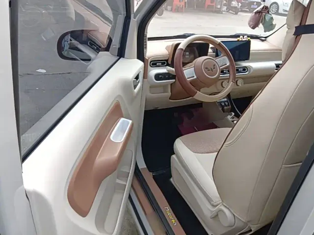 Wuling Hongguang Mini EV — Фото автомобиля 15