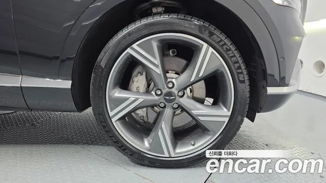 Genesis GV80 2.5T Бензин AWD — Фото автомобиля 5