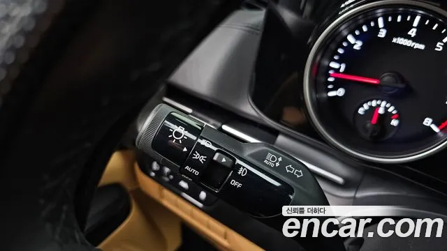 Kia Canival Carnival 4 поколение Бензин 9 мест Prestige — Фото автомобиля 30